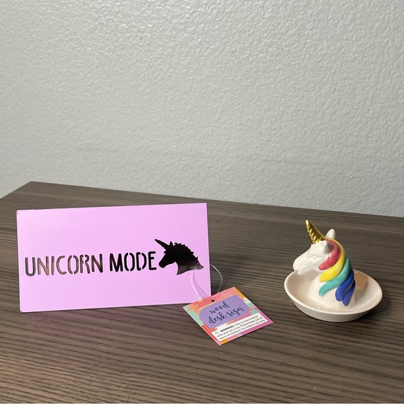 Unicorn Desk Sign Bundle NWT - Picture 1 of 4
